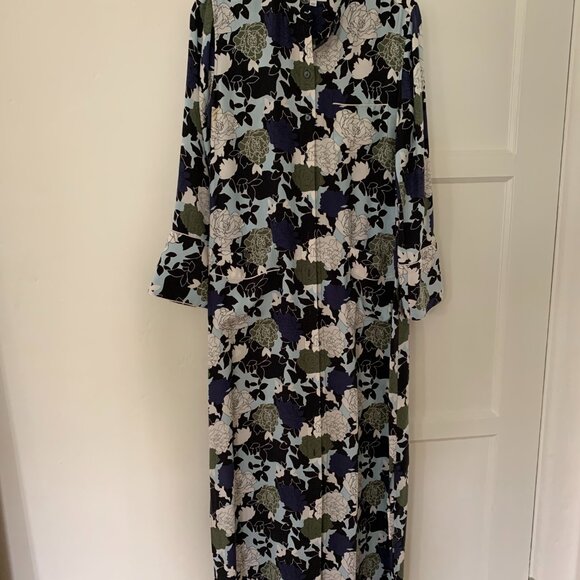 Equipment Printed Dress - Picture 2 of 8